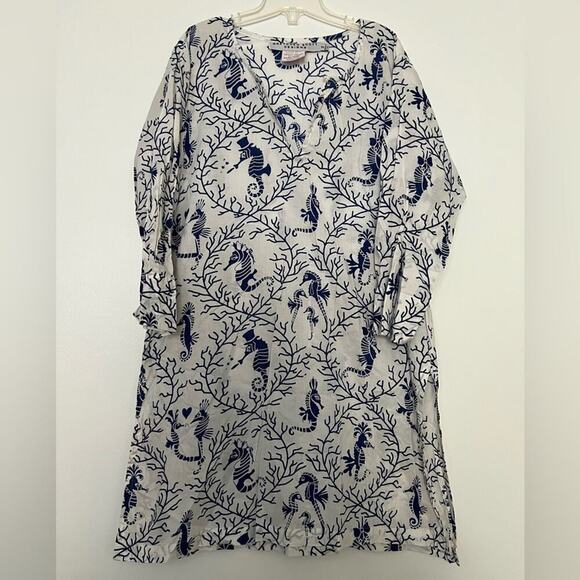 Gretchen Scott White Blue Seahorse Pattern 3/4 Sleeve Swimsuit Coverup - Picture 1 of 6